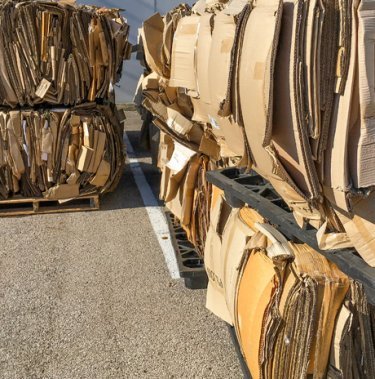 Wat doet een recyclingpers?